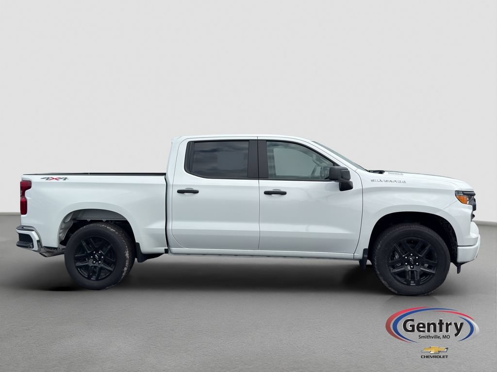 New 2026 Summit White Chevrolet Custom image 7