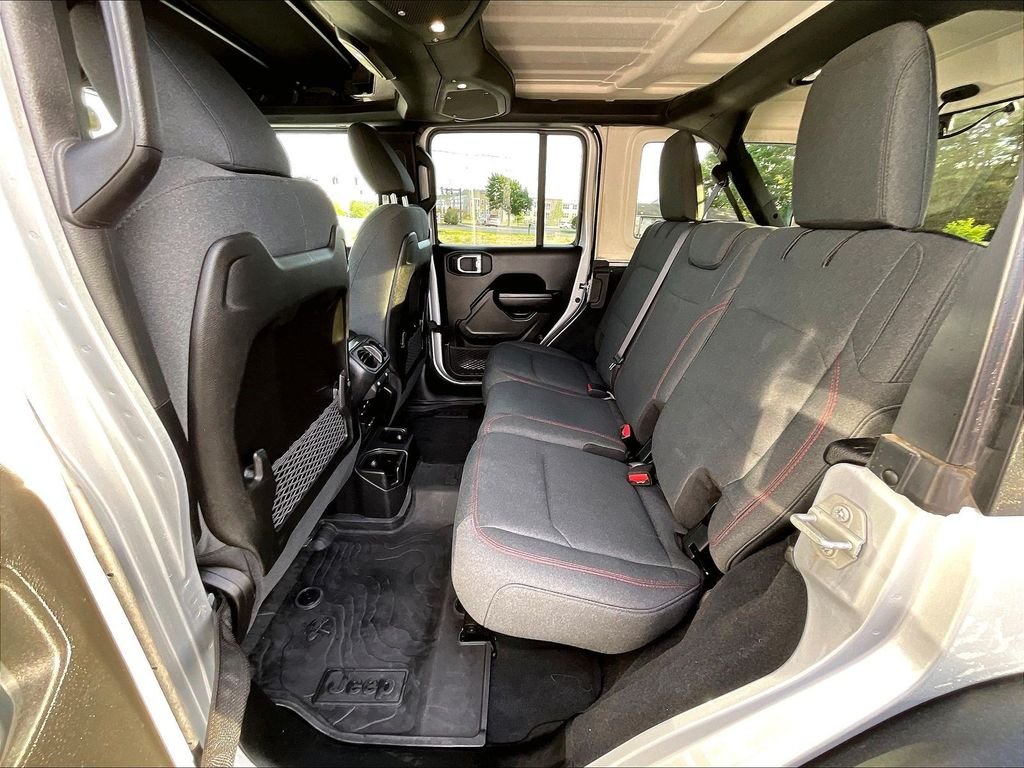 Used 2024 Silver Jeep Rubicon image 15