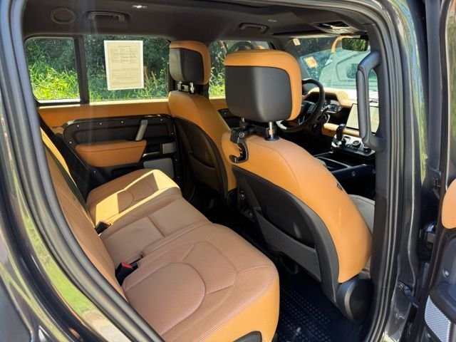 Certified Used 2024 Carpathian Gray Premium Metallic Land Rover V8 image 17
