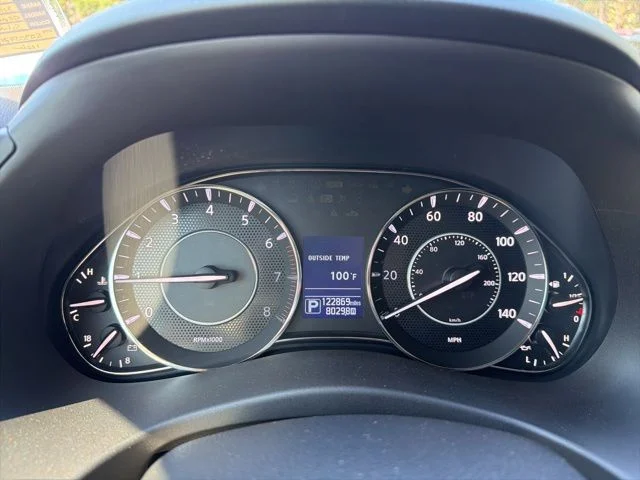 Used 2018 Silver Nissan SV image 12