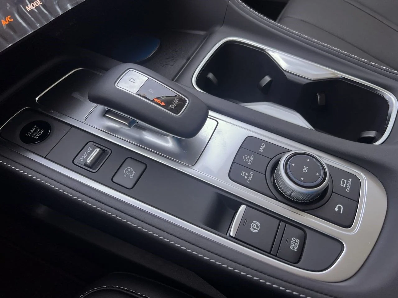 New 2027 MINERAL BLACK INFINITI Luxe AWD image 16