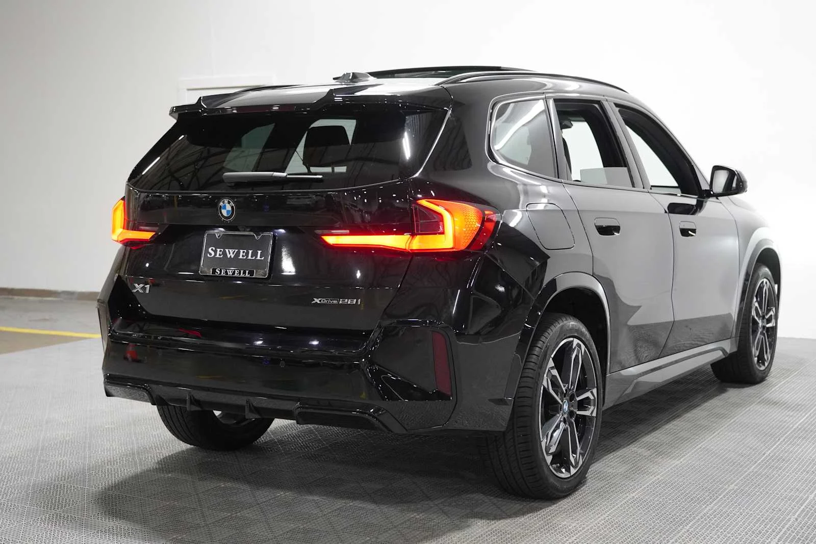 Certified Used 2026 Black Sapphire Metallic BMW xDrive28i image 4