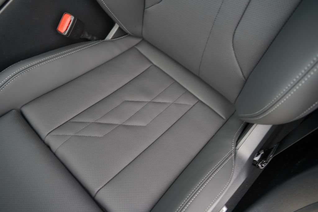 New 2026 Skyscraper Grey Metallic BMW 30 xDrive image 10
