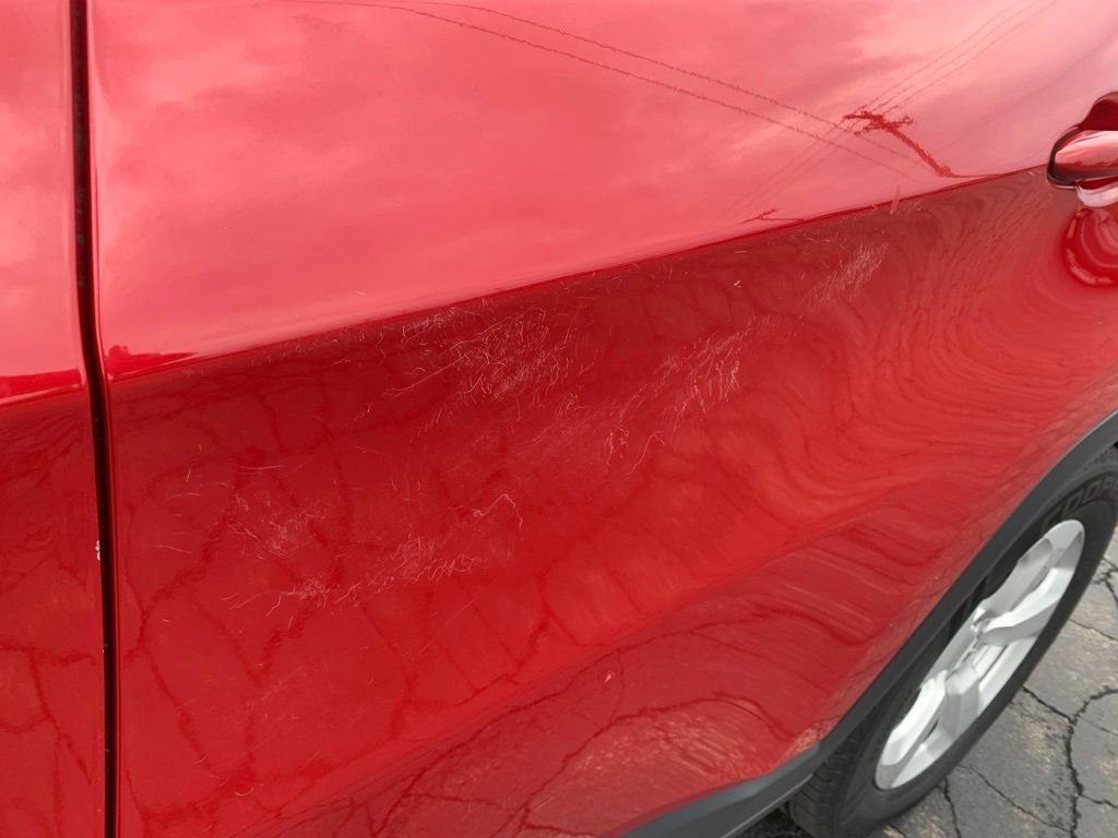 Used 2019 Redline Pearlcoat Jeep Latitude image 5