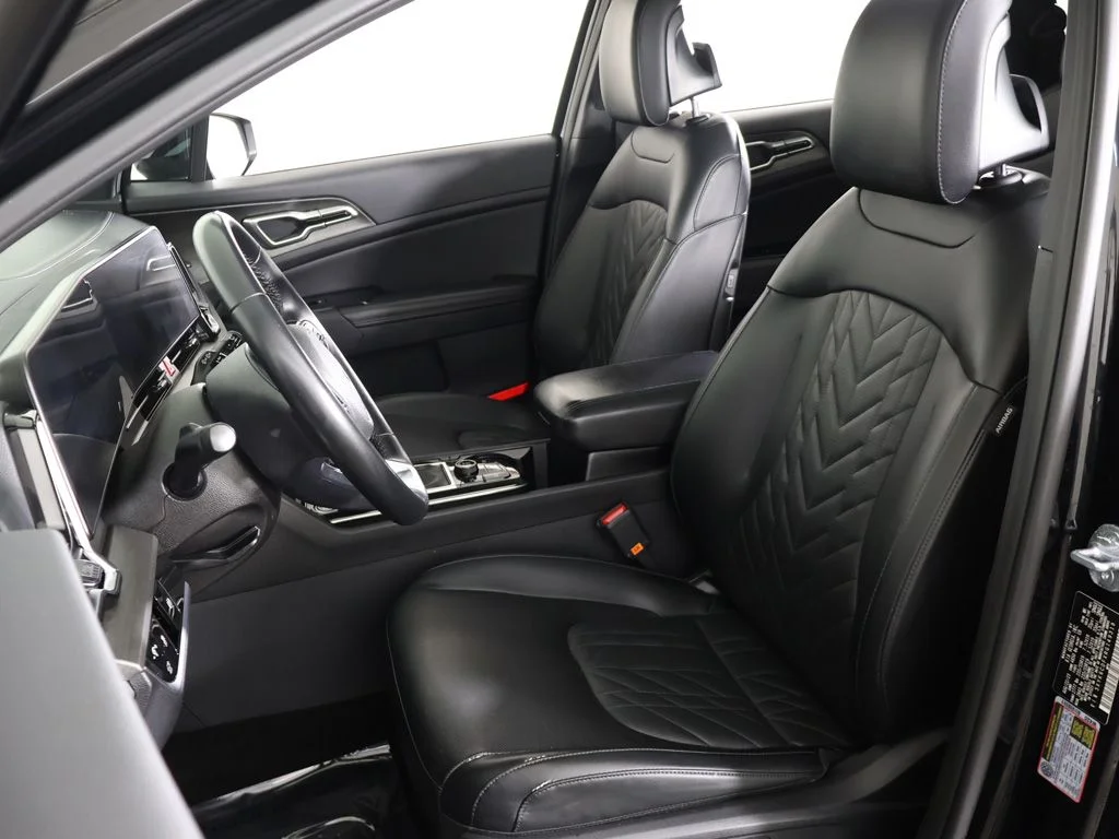 Certified Used 2024 Black Kia X-Line image 33