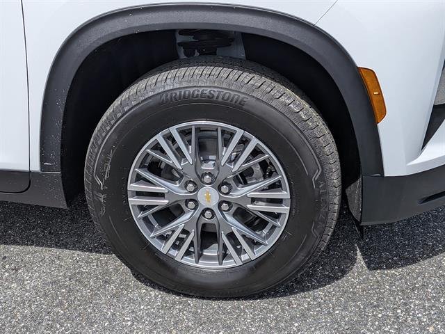 New 2027 Summit White Chevrolet LT image 37