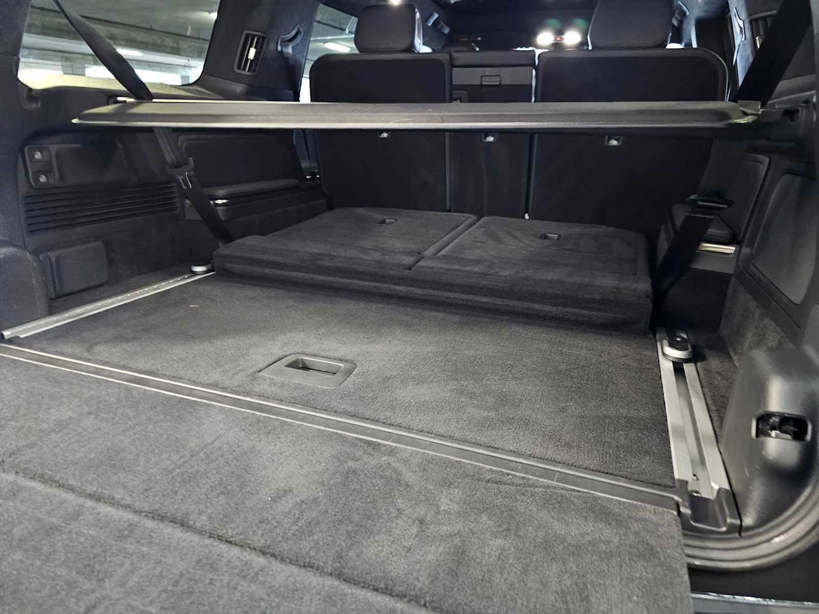 Used 2023  Rivian Adventure image 29