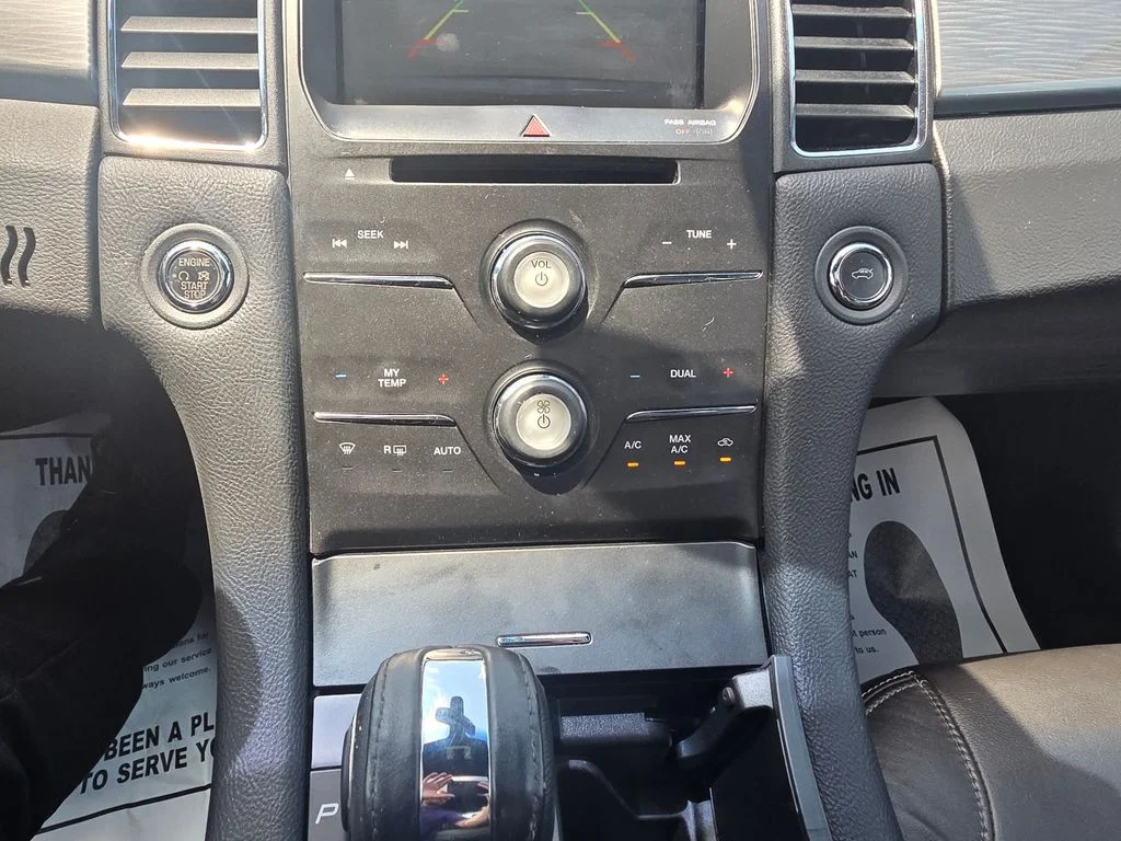 Used 2015 Magnetic Metallic Ford SEL image 14
