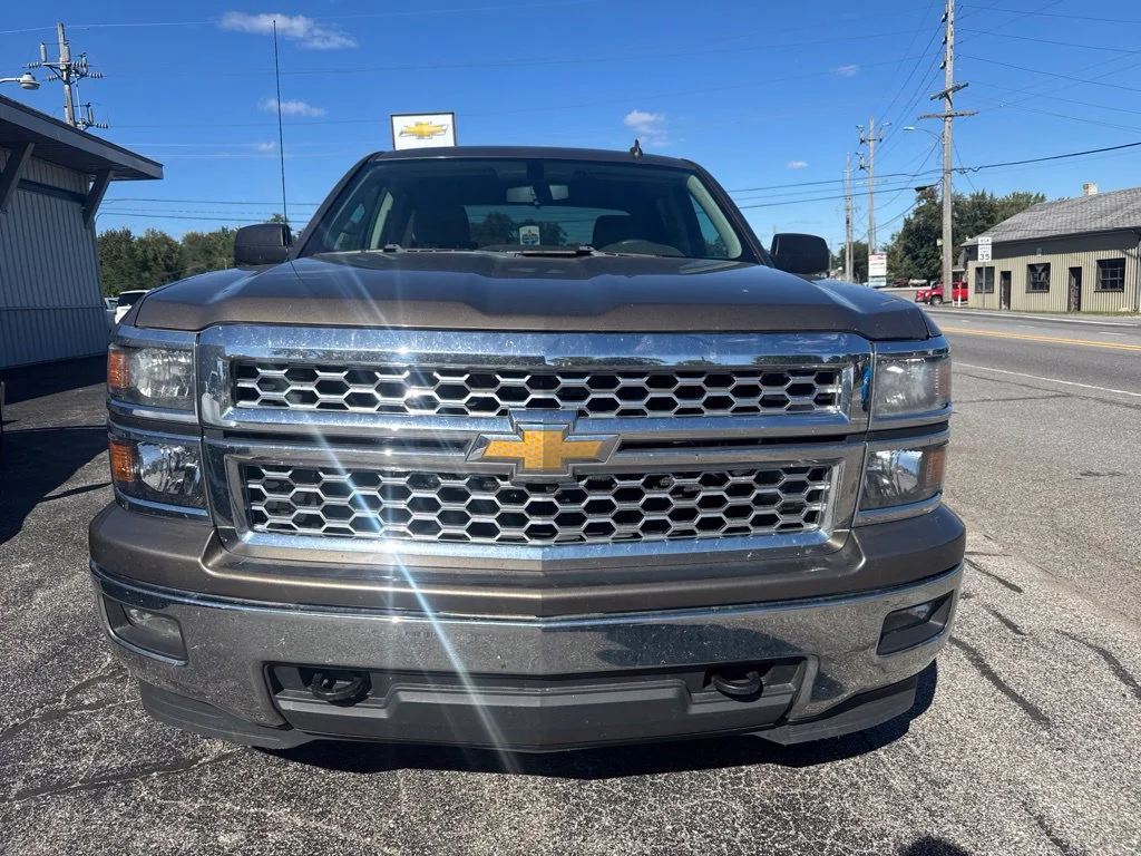 Used 2014 BROWNSTONE METALLIC Chevrolet LT image 2