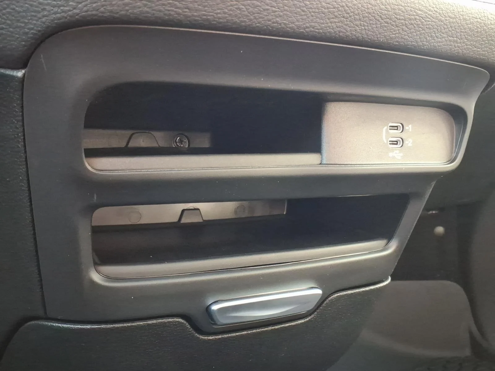 2026 Chrysler Pacifica Select - Photo 12