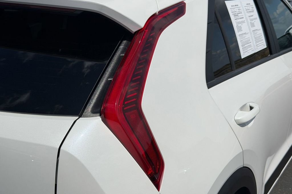 Used 2025 White Kia EX image 5