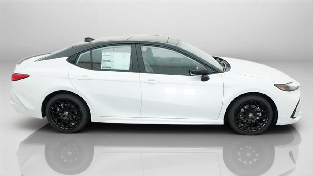 New 2026 Wind Chill Pearl with Midnight Black Metallic roof Toyota XSE image 7