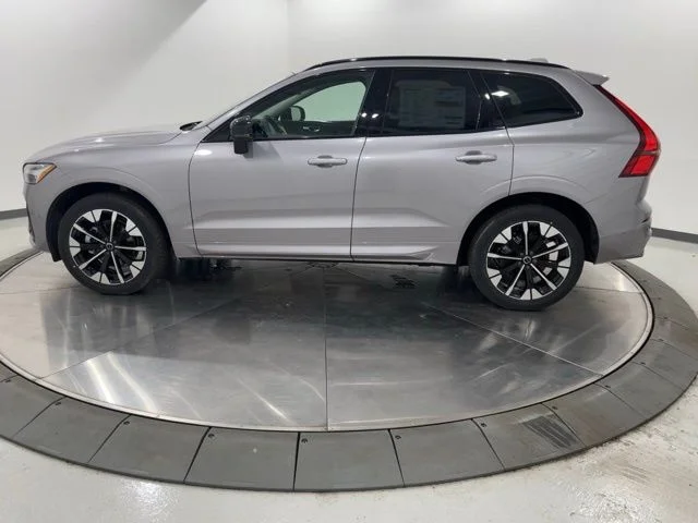New 2026 Aurora Silver Volvo Plus image 2