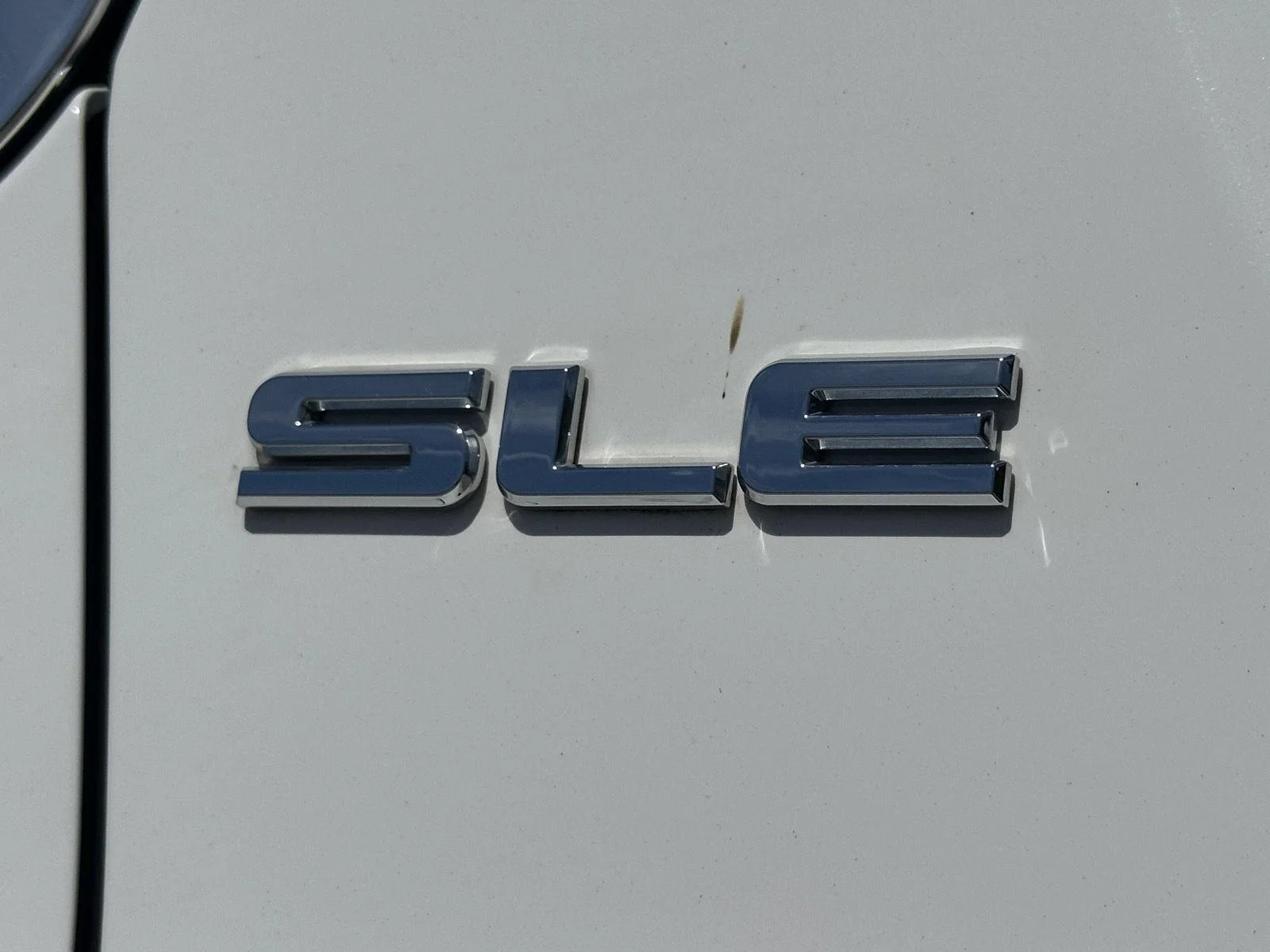Used 2019 Summit White GMC SLE image 14