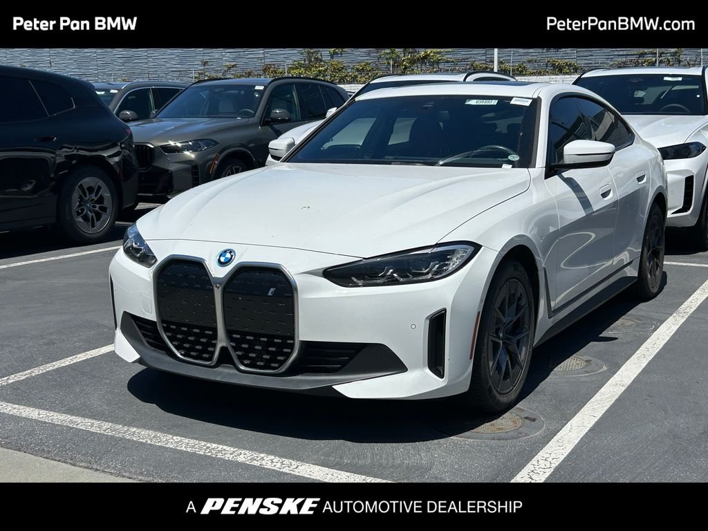 2023 BMW i4 eDrive35's photo