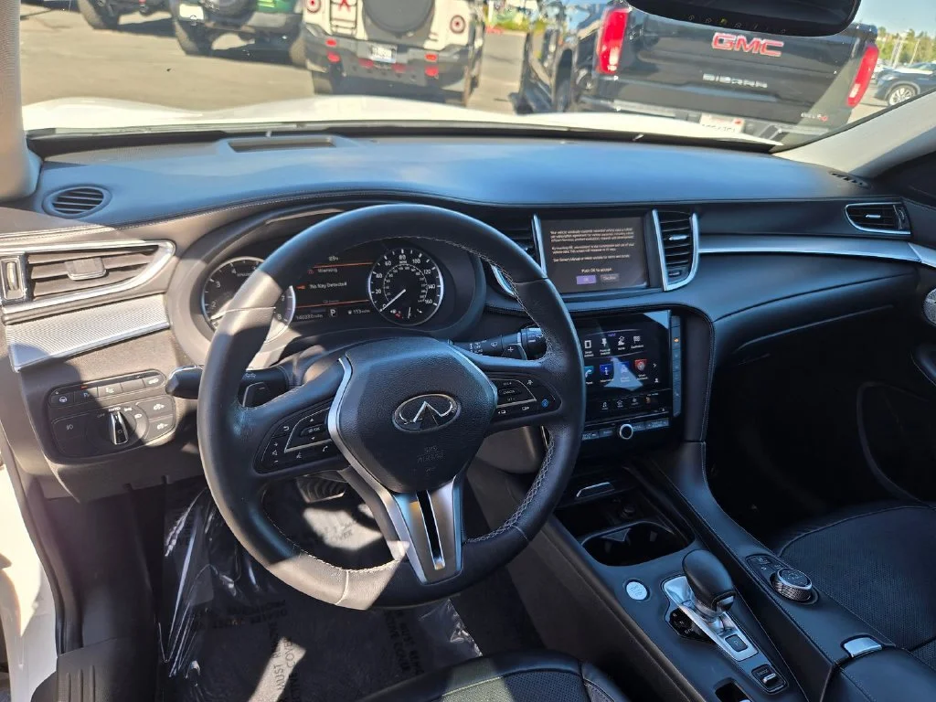 Used 2019 Lunar INFINITI ESSENTIAL image 9