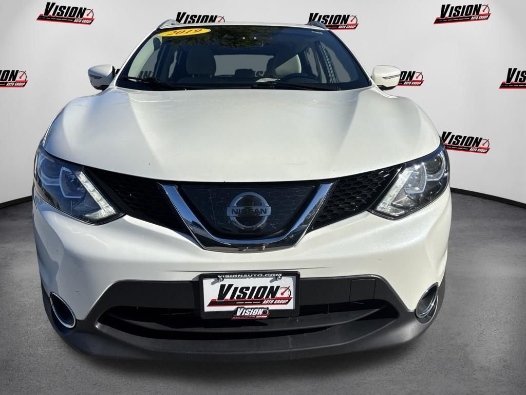 Used 2019 White Nissan SV image 2