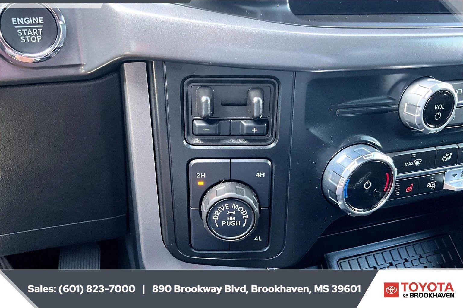 Used 2025 Agate Black Ford XLT image 22