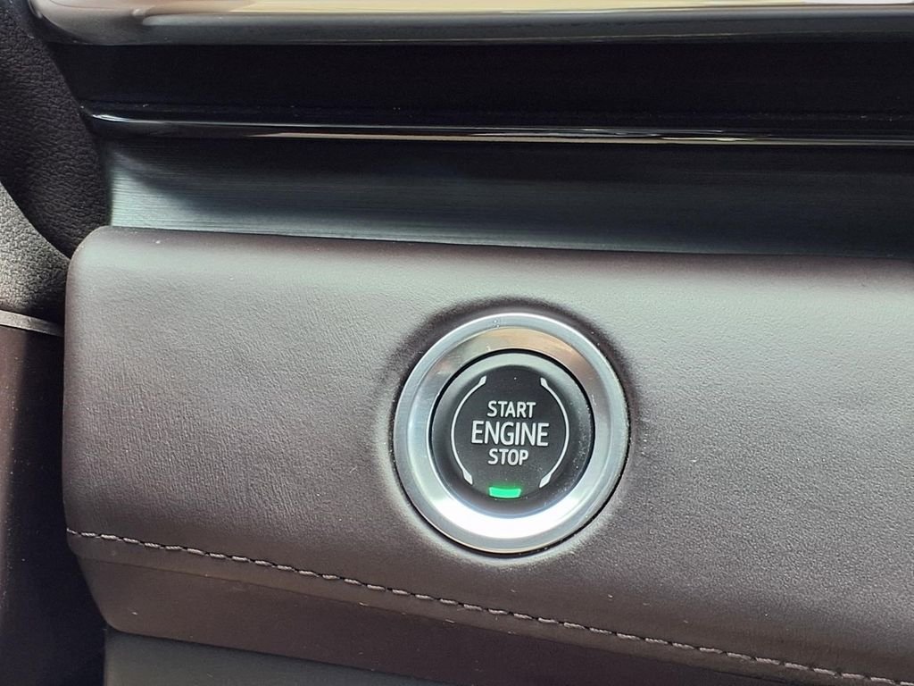 Used 2021 Infrared Cadillac Sport Platinum image 13