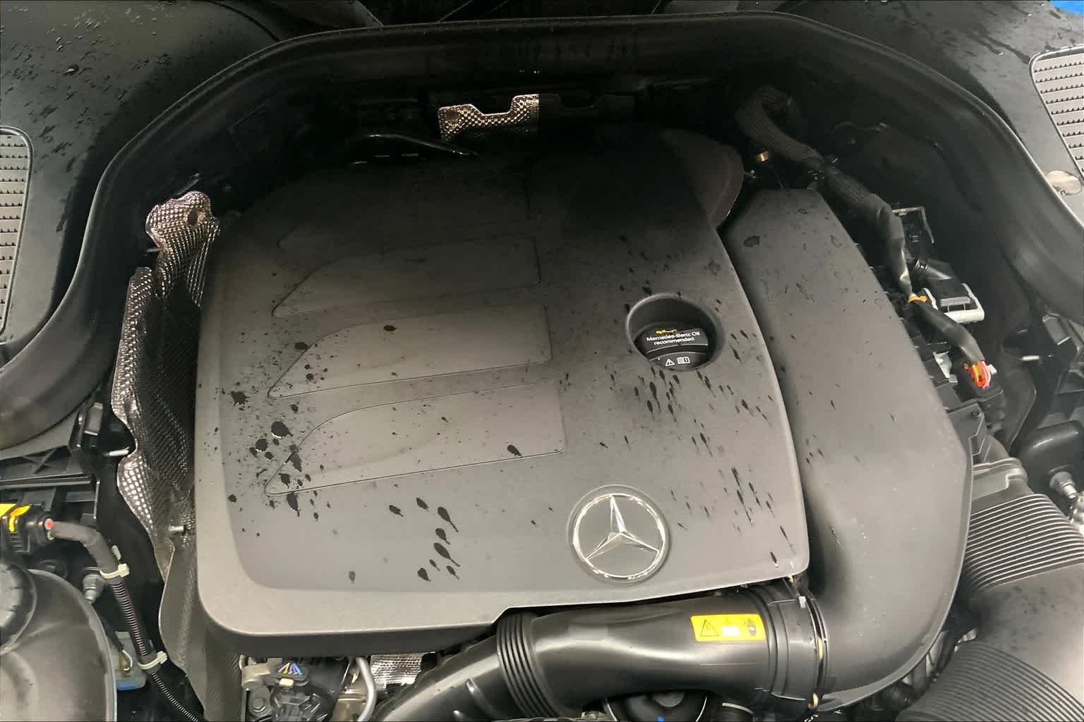 Used 2021 Graphite Grey Metallic Mercedes-Benz GLC 300 image 31
