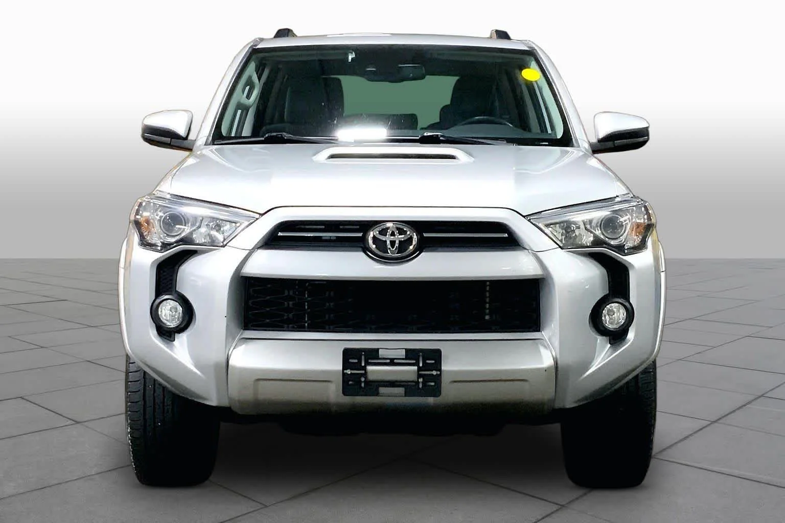Used 2020 Classic Silver Metallic Toyota SR5 image 3