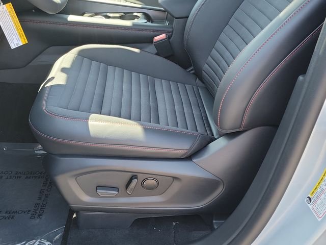 New 2026 Space White Metallic Ford ST-Line image 15