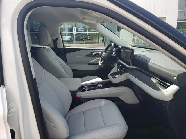 New 2026 White Ford Platinum image 20