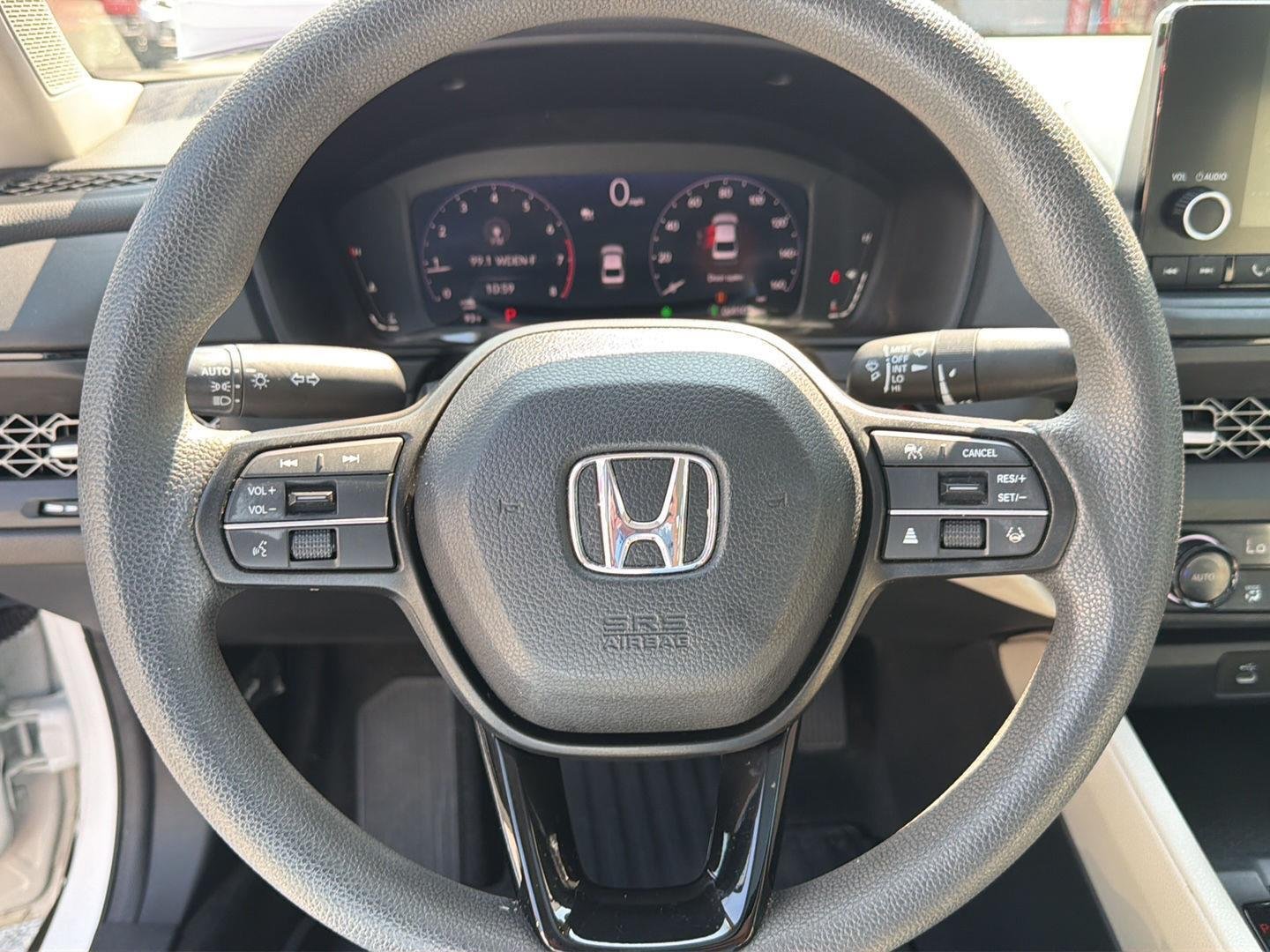 Used 2023 Platinum White Pearl Honda EX image 19