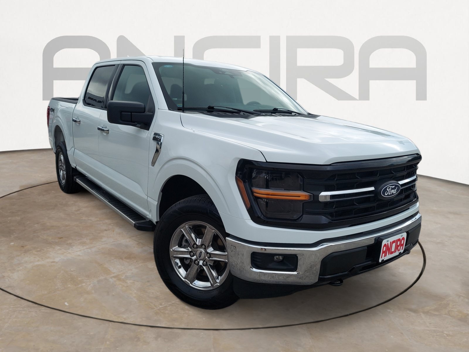 Used 2025 Oxford White Ford XLT image 4