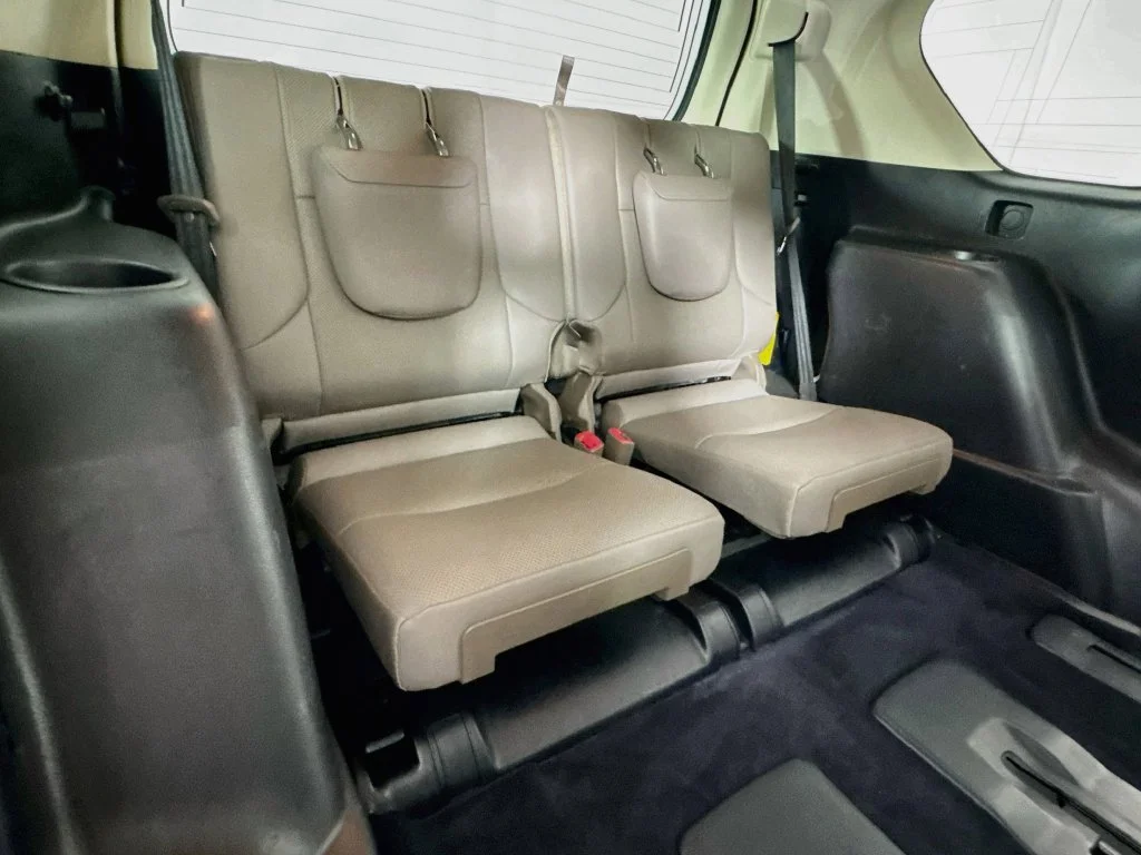 Used 2020 Red Lexus 460 image 35
