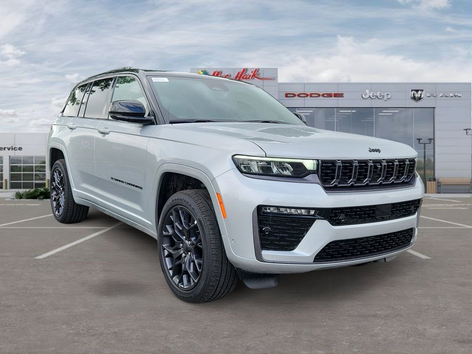 New 2026 Silver Zynith Exterior Paint Jeep Summit image 7