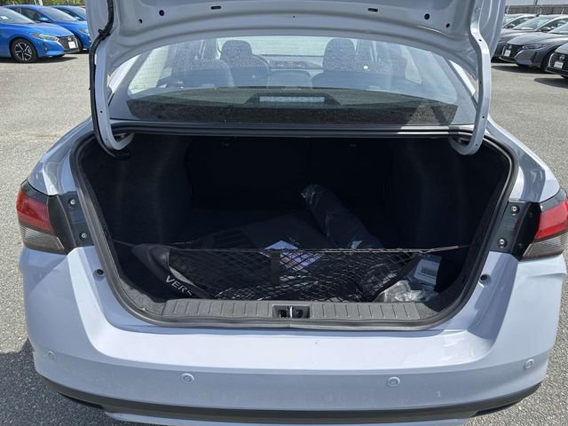 2025 Nissan Versa Sedan SR - Photo 12