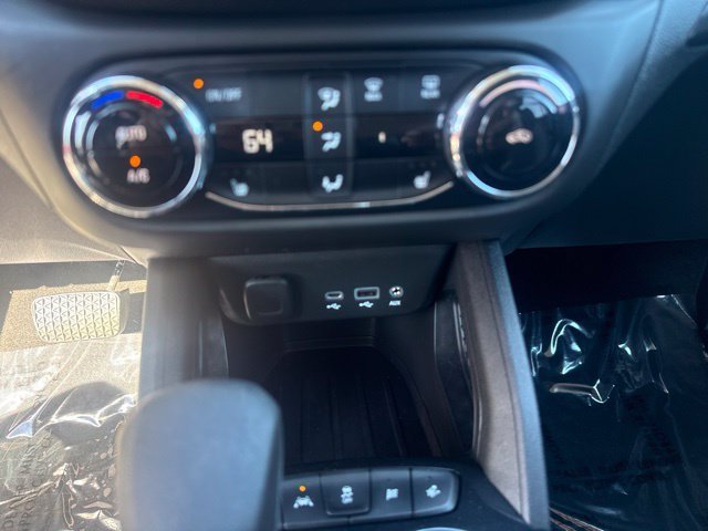 Used 2023 SUMMIT WHITE Chevrolet LT image 18
