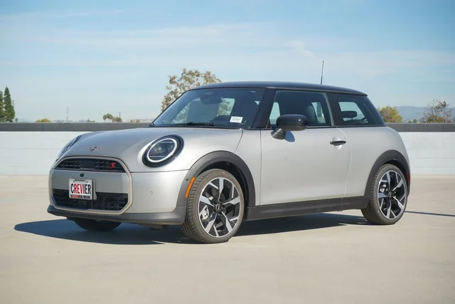 2026 MINI 2 Door Iconic