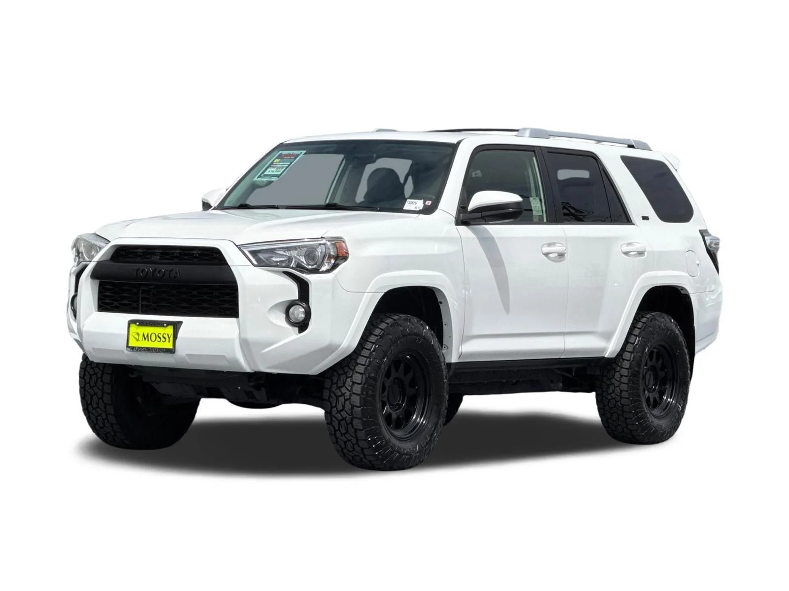 Used 2017 White Toyota SR5 image 1