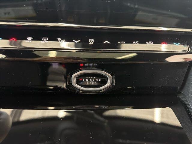 New 2026 Silver Zynith Exterior Paint Jeep Laredo image 25