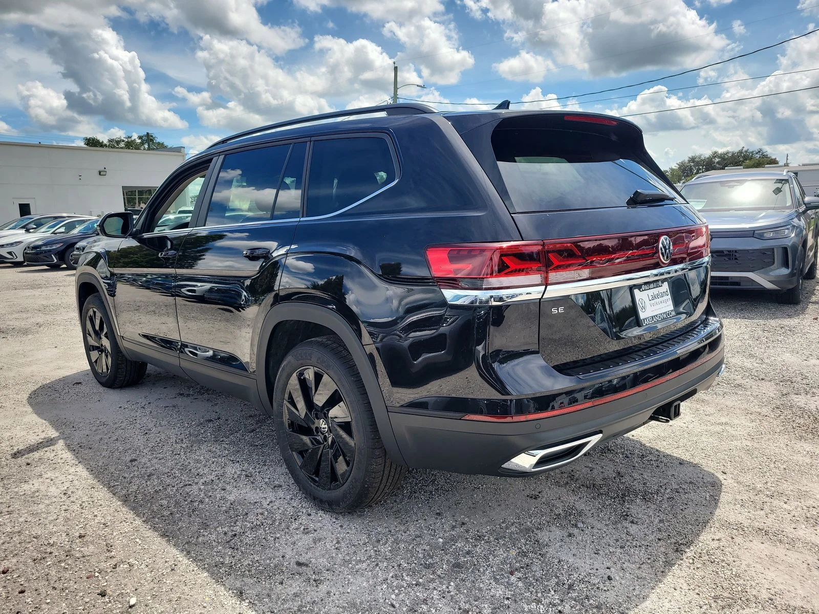 2026 Volkswagen Atlas SE w/Tech - Photo 8