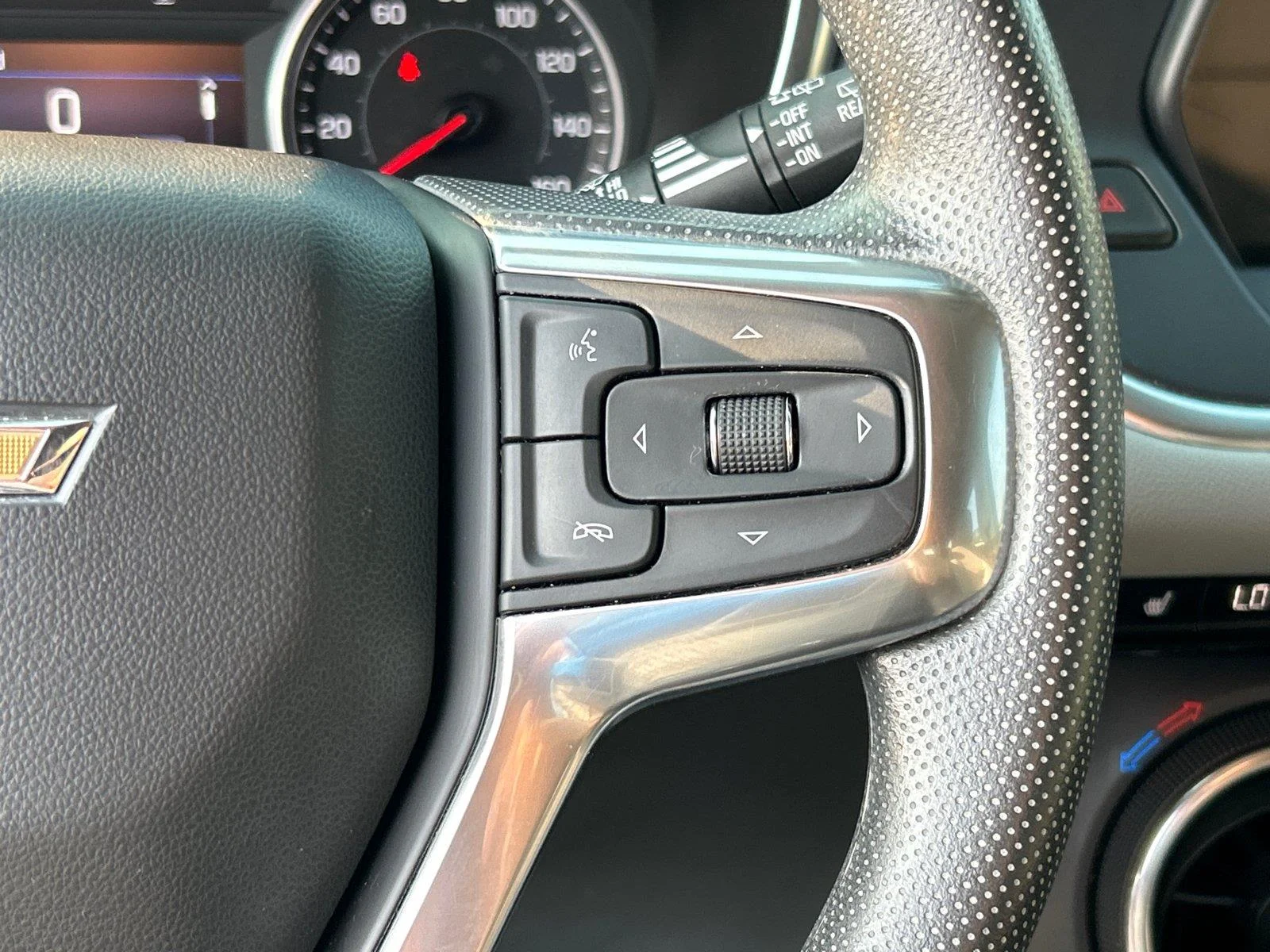 Used 2021 SILVER ICE METALLIC Chevrolet LT image 29