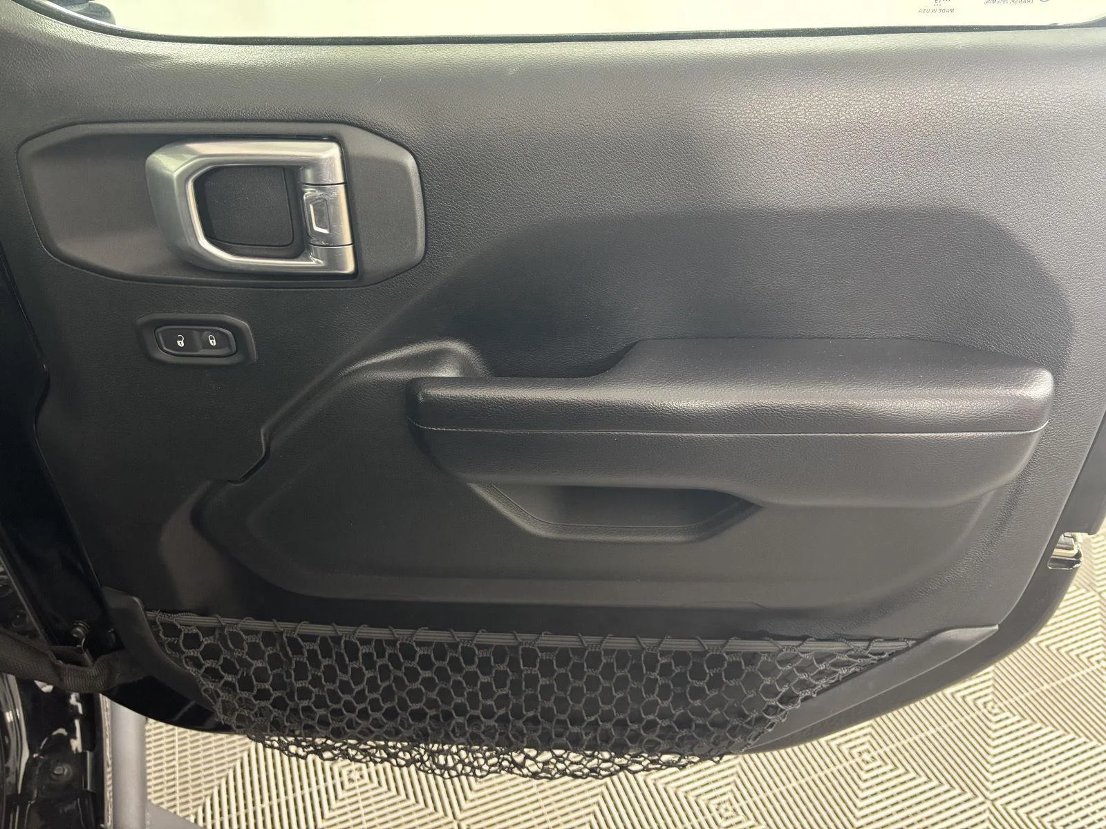 Used 2019 Black Clearcoat Jeep Sport Altitude image 24