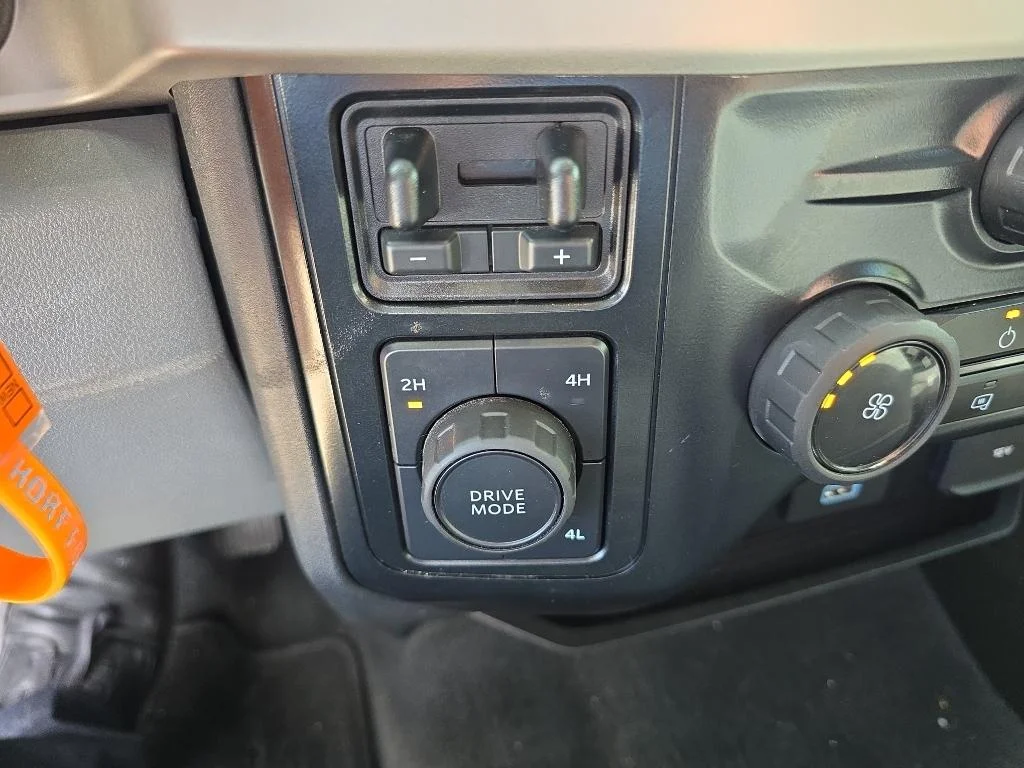 Used 2024 Oxford White Ford XLT image 32
