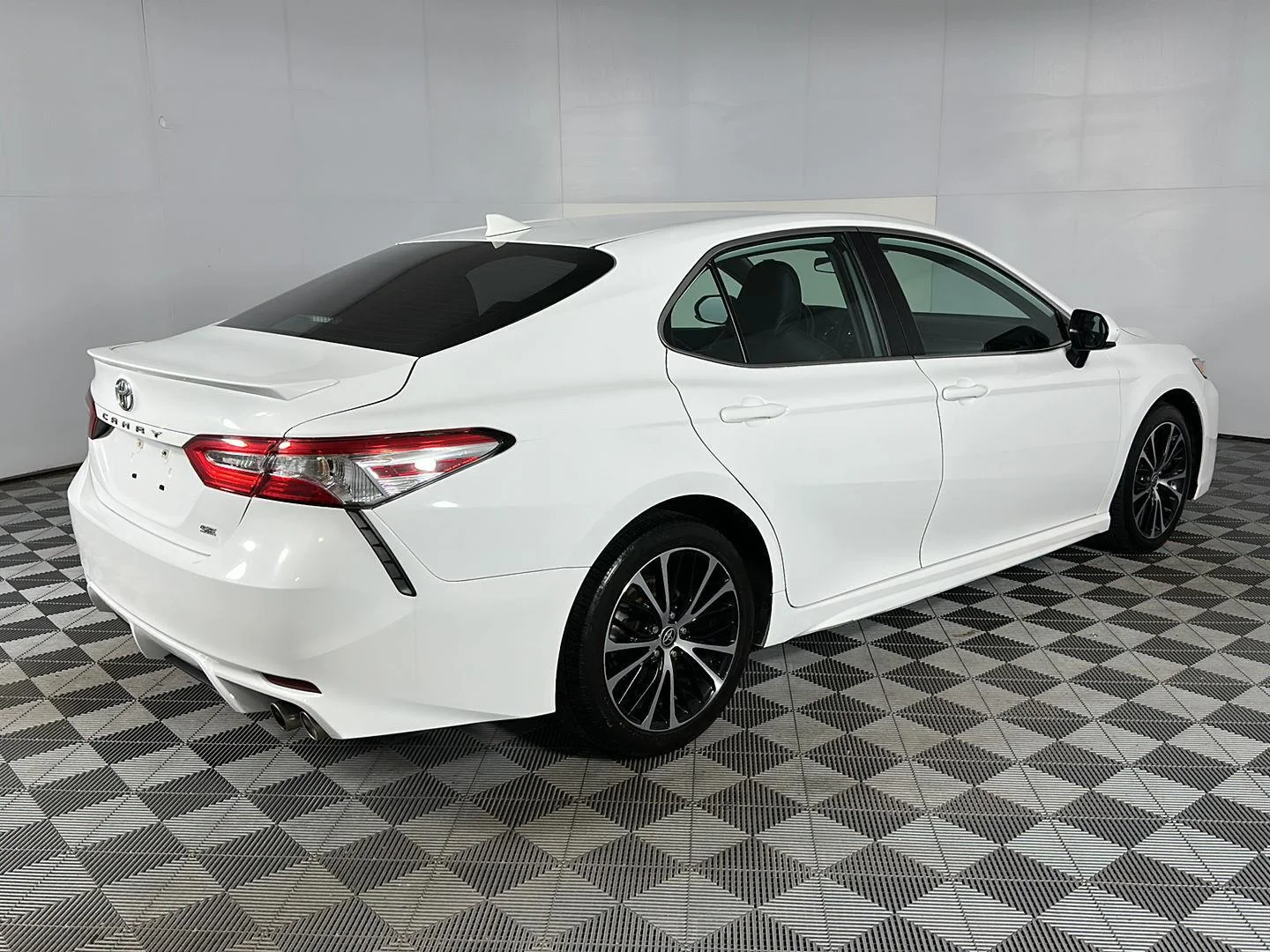 Used 2020 Super White Toyota SE image 7