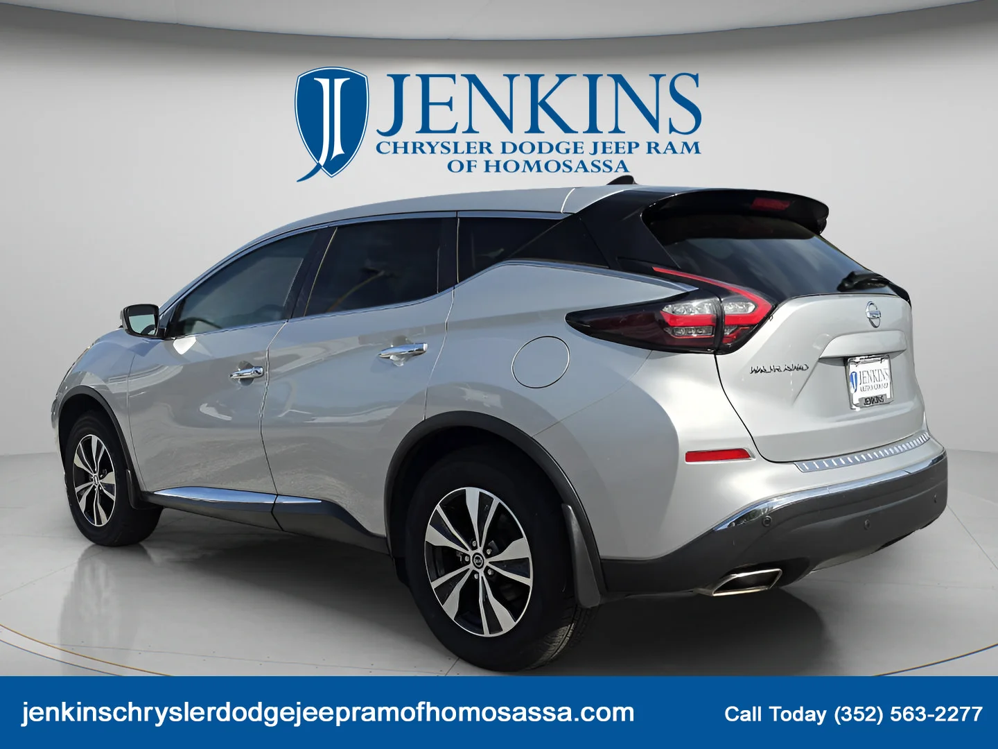 Used 2022 Brilliant Silver Metallic Nissan S image 7