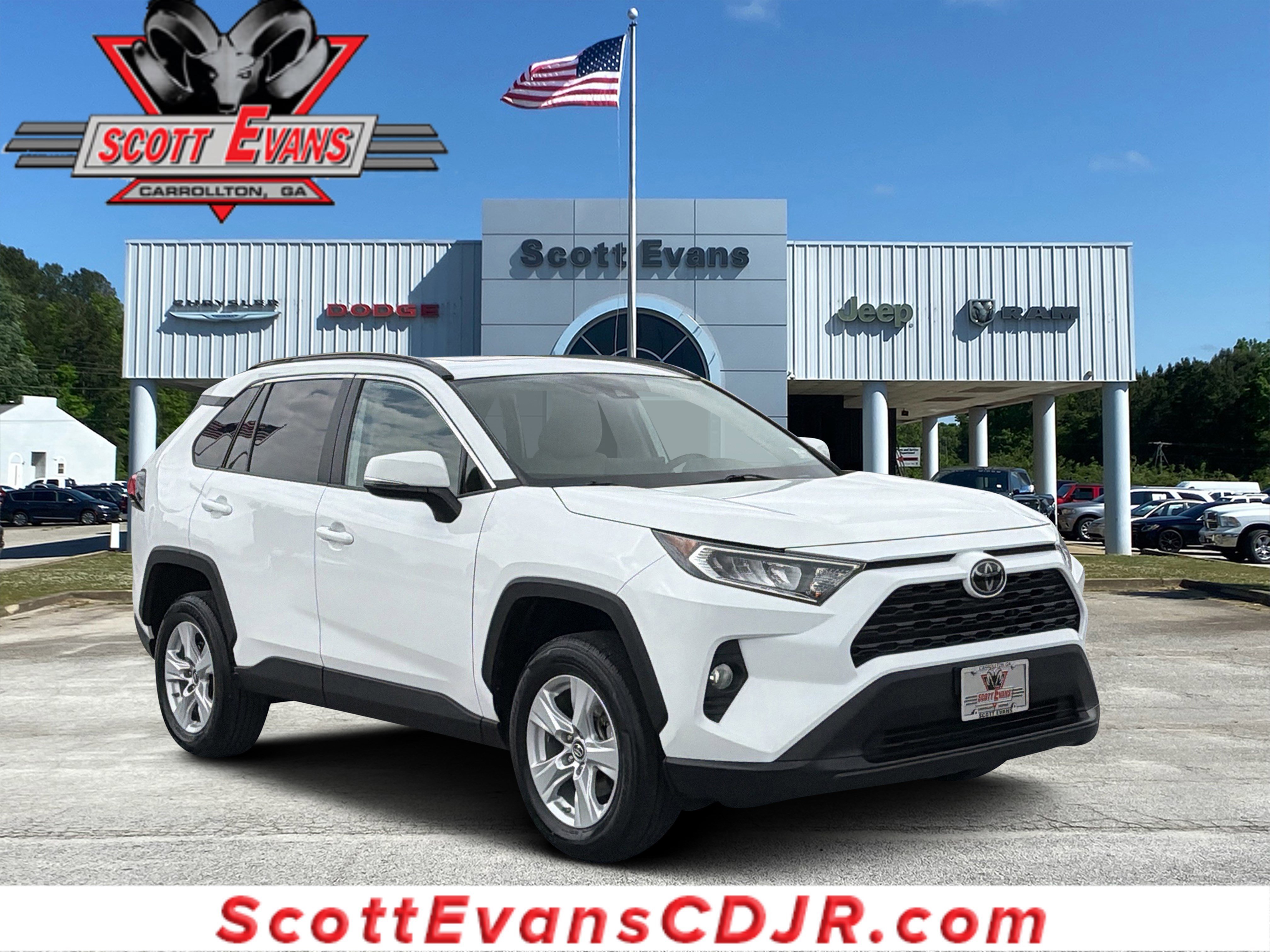 Used 2019 Super White Toyota XLE image 1