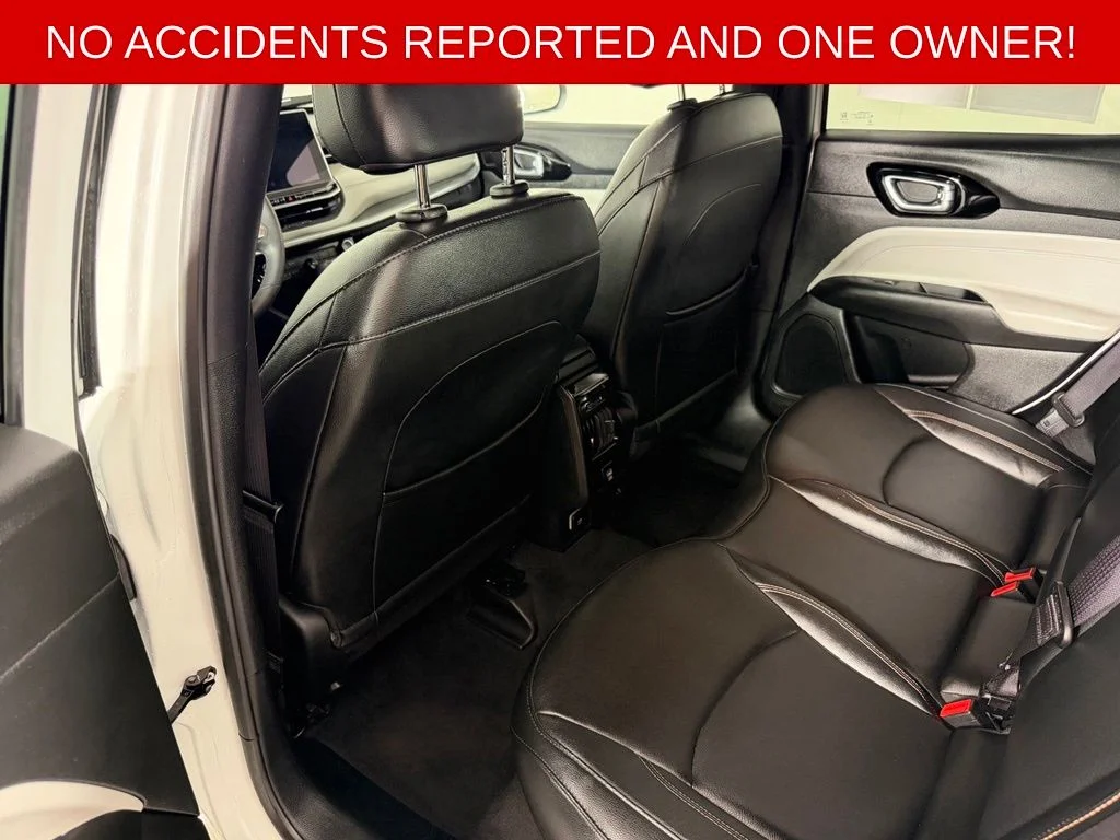 Used 2024 White Jeep Limited image 11