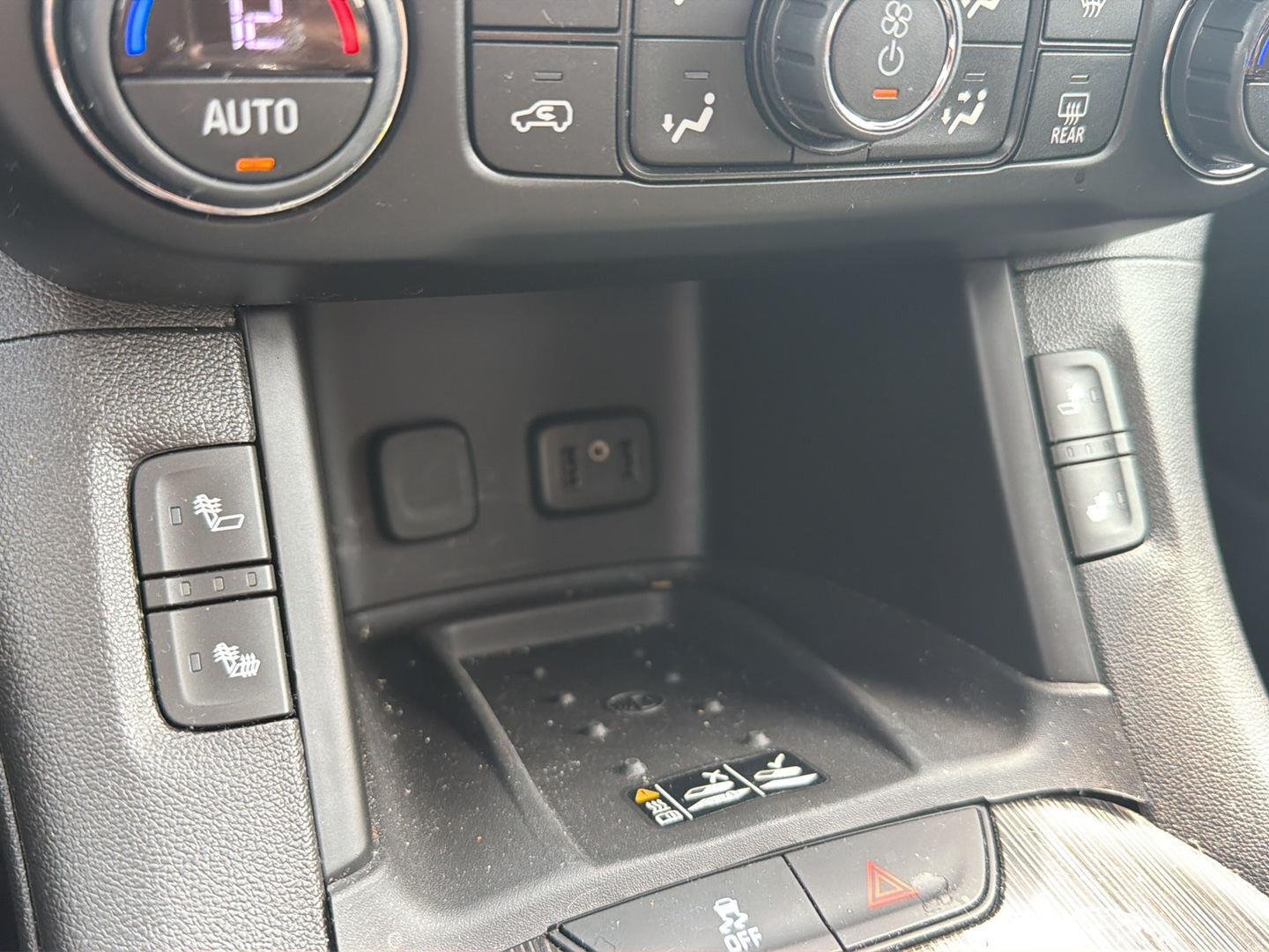 Used 2019 Ebony Twilight Metallic GMC SLT image 18