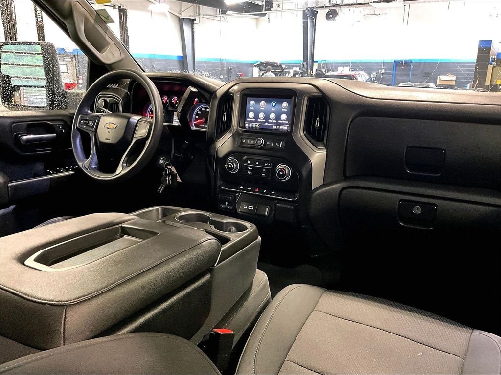 Used 2022 Black Chevrolet Custom image 14