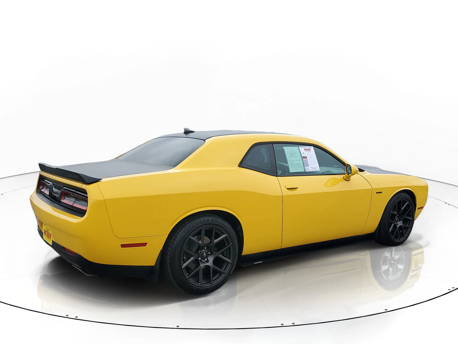 Used 2018 Yellow Dodge R/T image 3