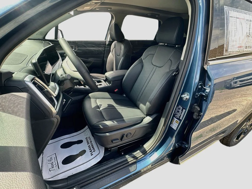 New 2026 Mineral Blue Kia EX image 22