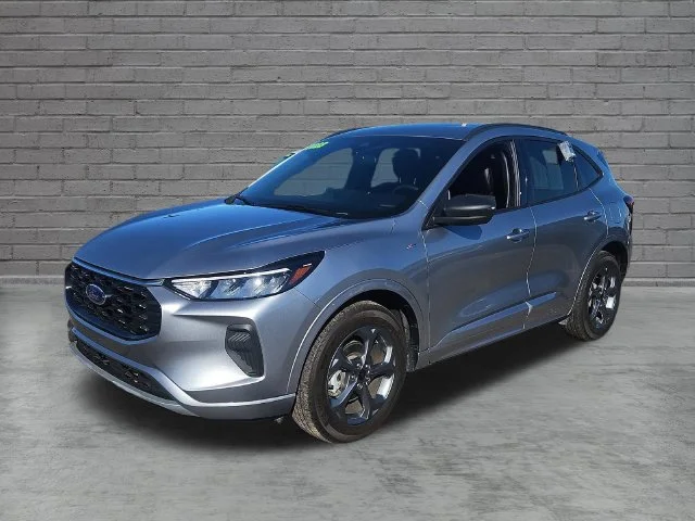 Used 2023 Silver Ford ST-Line image 3