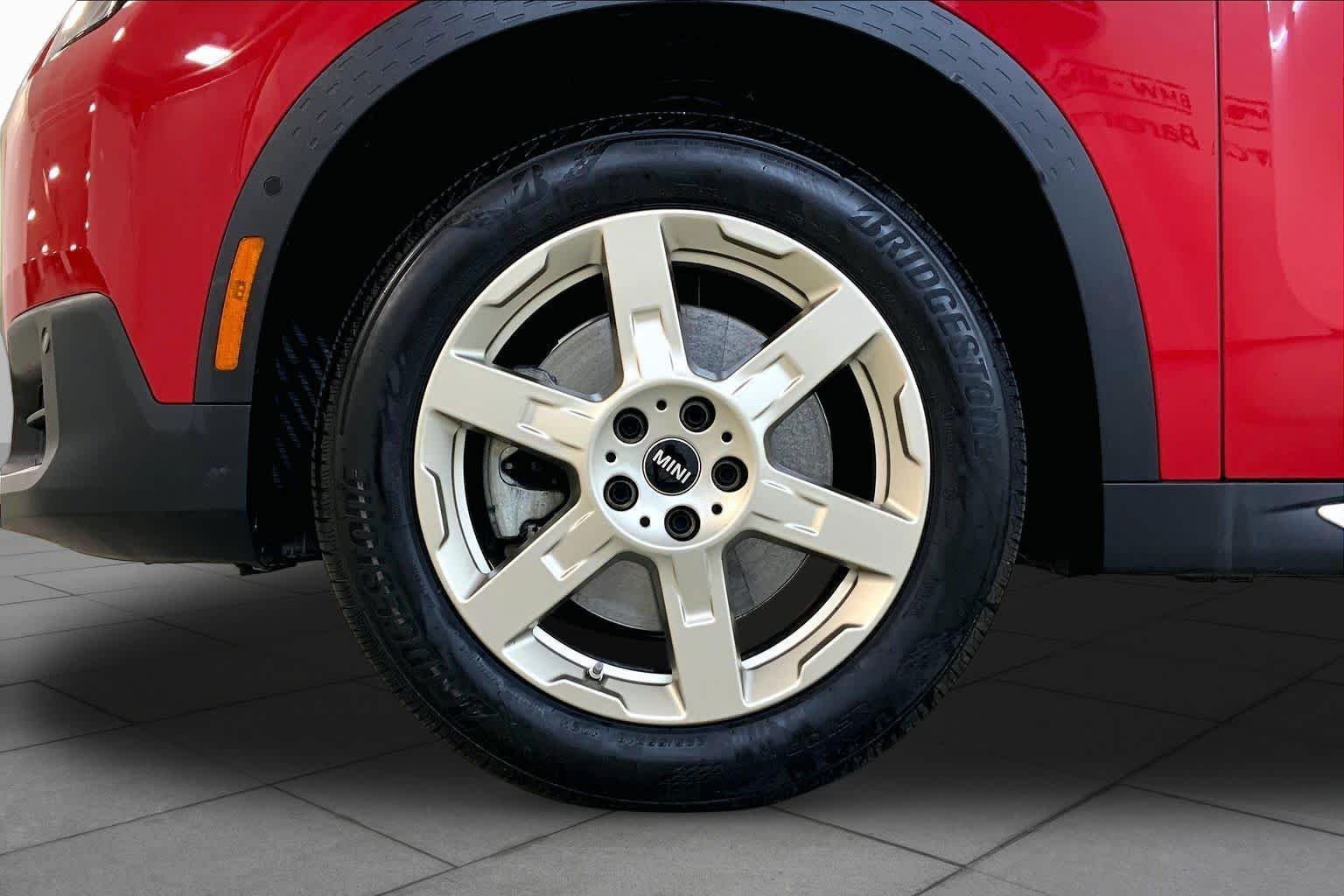 Used 2025 Chili Red II MINI S image 10